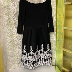Adrianna Papell Black and Light Beige Dress Sz 8 “Never Worn “